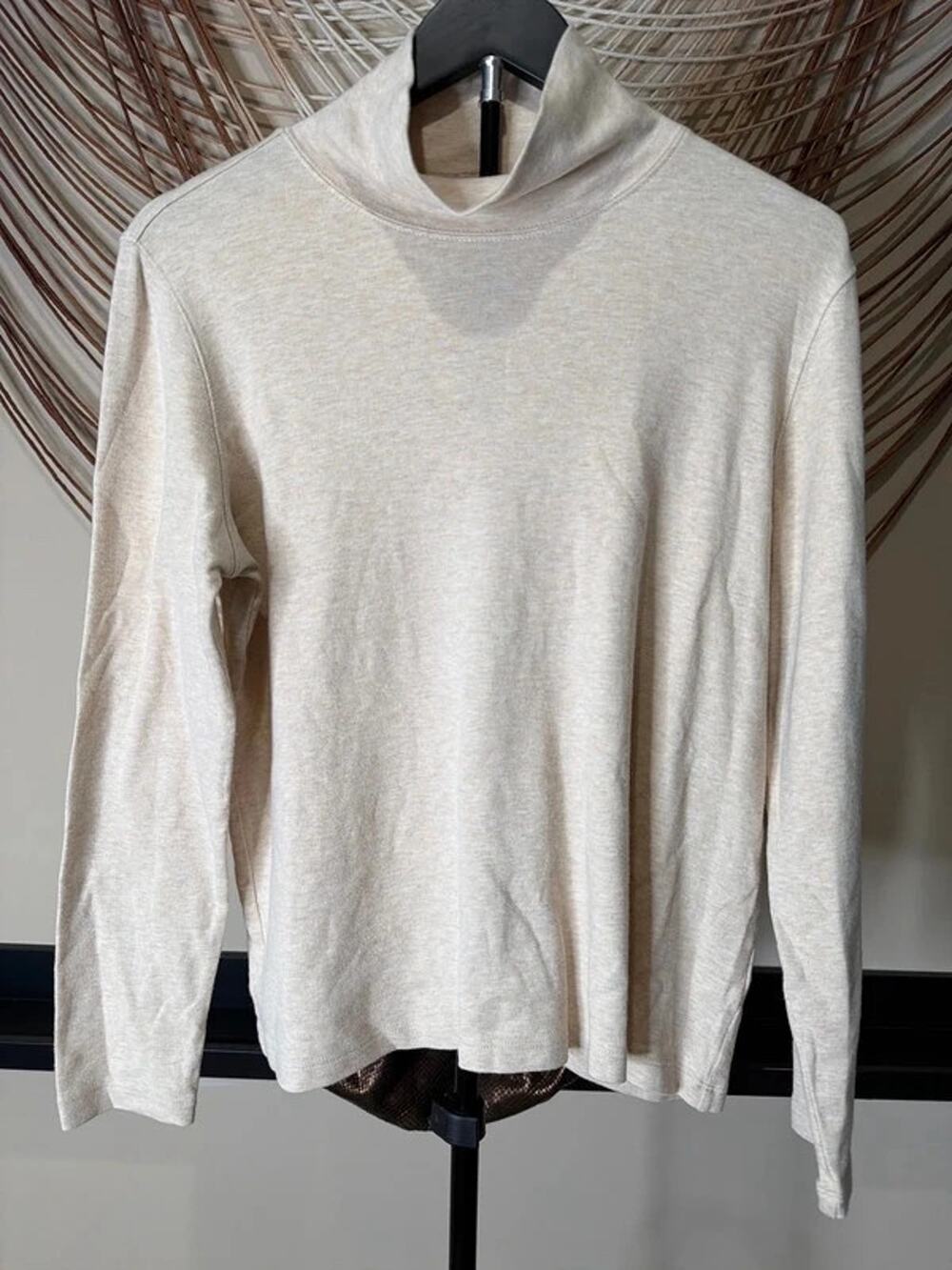 Lands’ End oatmeal turtleneck MP 3394
